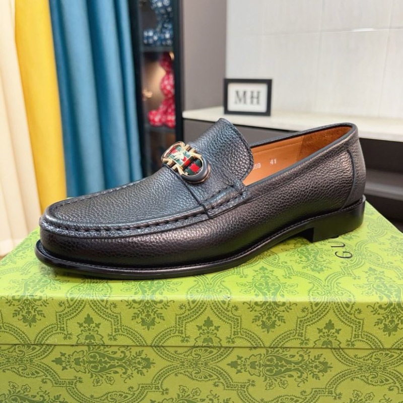 G*u*i leather shoes